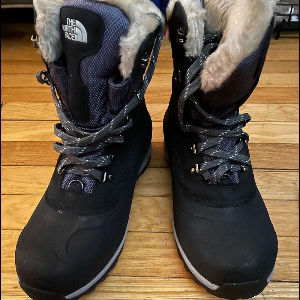 Women’s North Face Chilkat 400 Boot